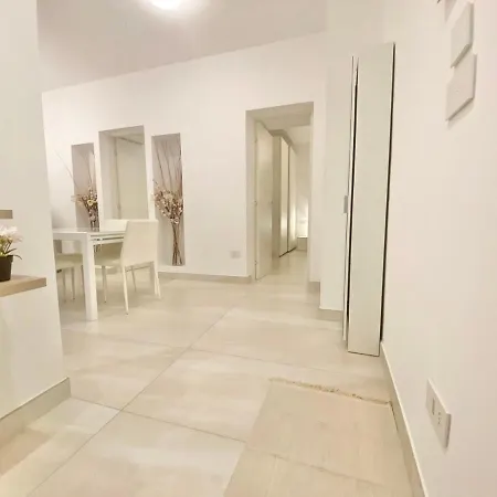 Elegance Duomo Apartment Milan