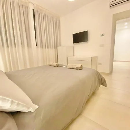 Elegance Duomo Milan