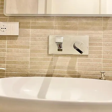 Elegance Duomo Apartment Milan